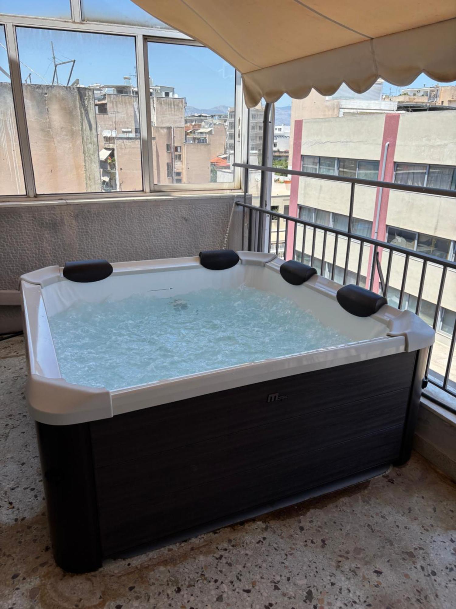 Jacuzzi Patio & Acropolis View 2-bd Retreat Apartamento *