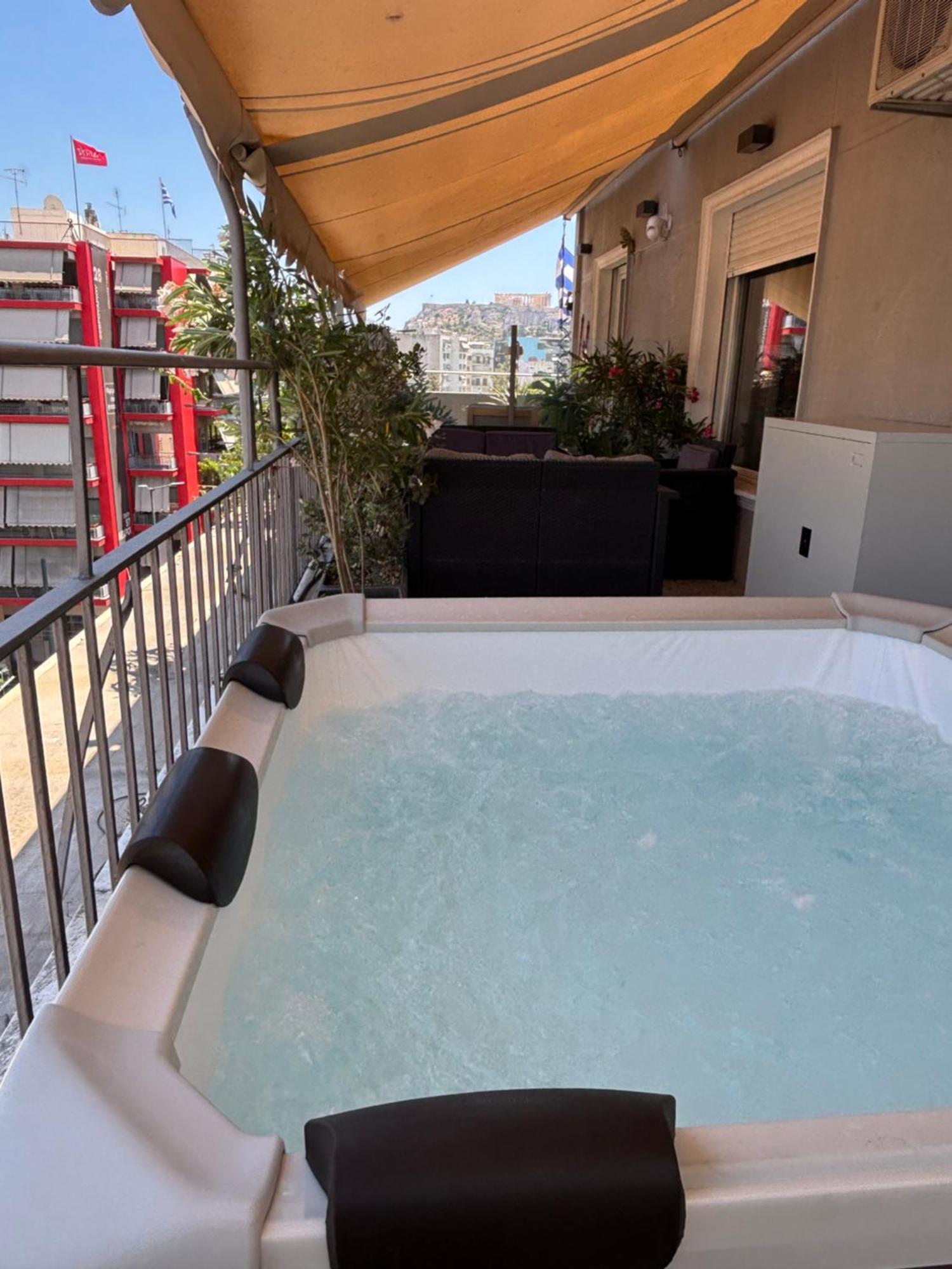 Apartamento Jacuzzi Patio & Acropolis View 2-bd Retreat Atenas